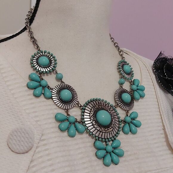 Bohemian Southwestern Inspired Faux Turquoise and Silver Tone Statement Necklace - Picture 2 of 5